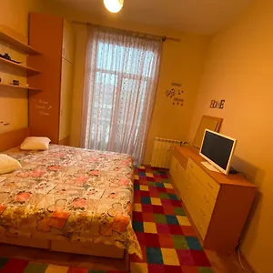 Fantastic 2 Bedroom - Top Center Appartamento